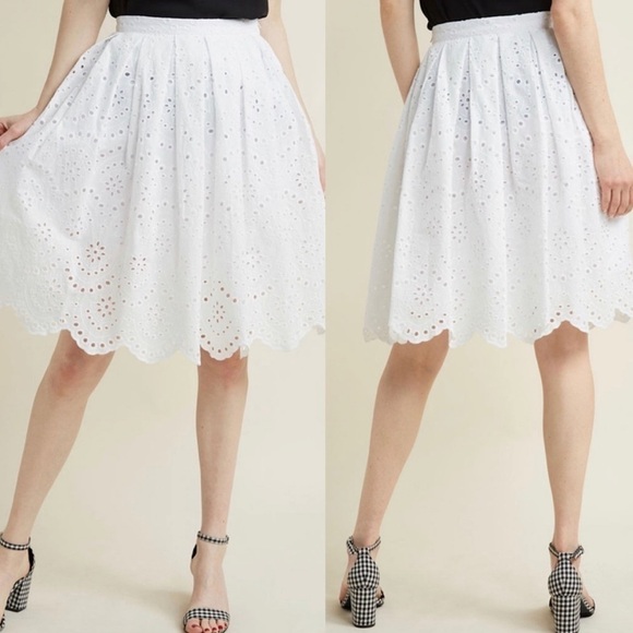 ModCloth White Lace Eyelet A-Line Skirt 1X - Picture 1 of 9
